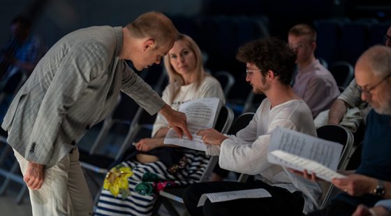 PJ_Foto_57_30_5_Reading1